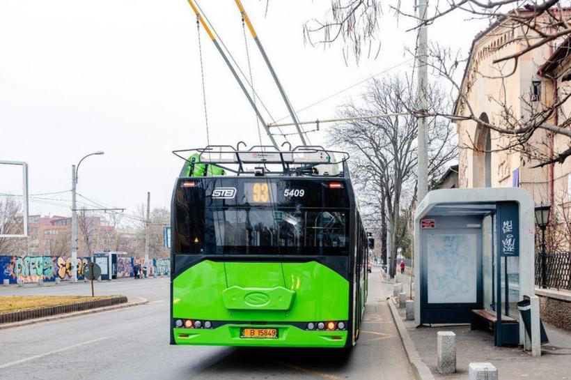 Nicuşor Dan: 15 troleibuze Solaris în circulaţie pe străzile Capitalei 18885113