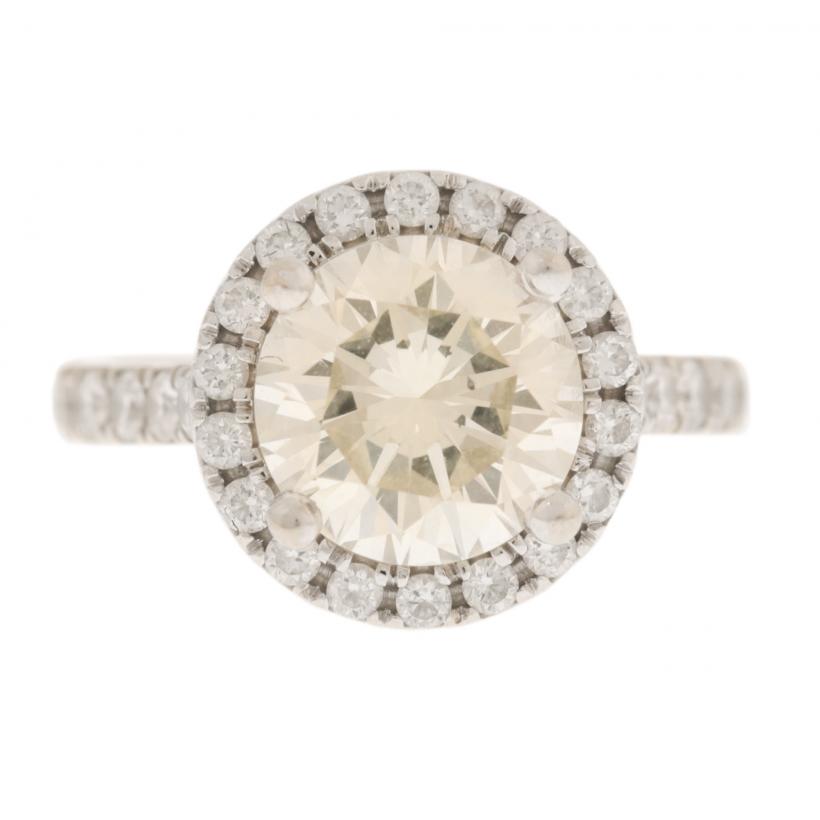 Cel mai cunoscut ceas James Bond  și 50 de carate de diamante, în licitație, de Mărțișor 18884672