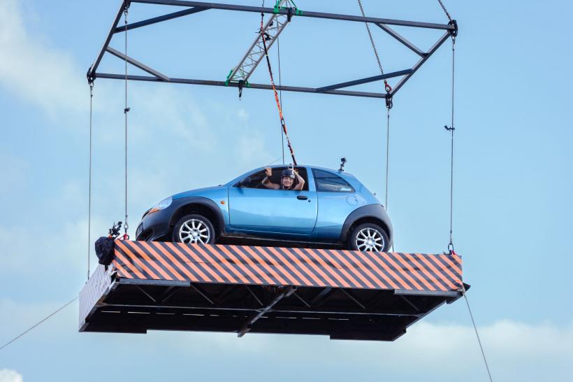 Diseară, la Power Couple România, fetele schimbă o roată la 30 de metri înălțime! Moment tensionat pentru una dintre perechi: Dani Oțil oprește proba unei concurente 18885432