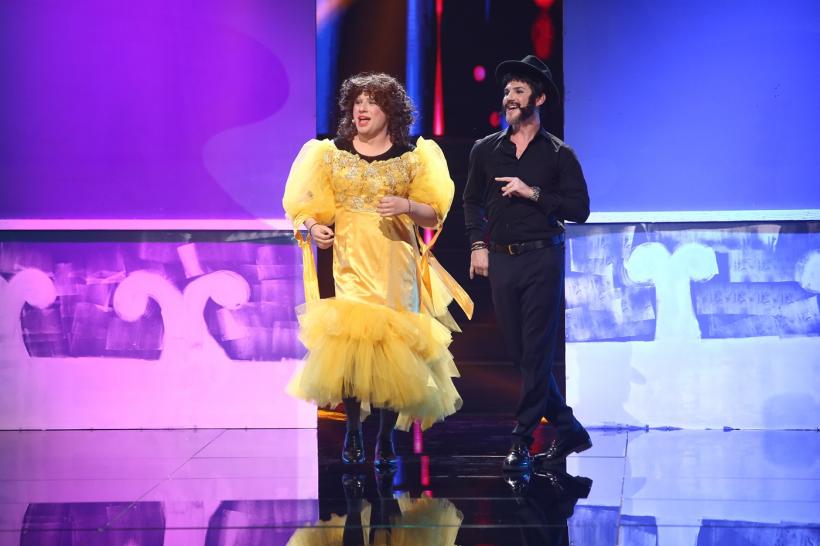 Emi şi Cuza, dublă provocare pe scena Te cunosc de undeva!  „Trebuie să intre în pielea maeștrilor travestiului românesc, doi monştri sacri ai teatrului românesc: Stela şi Arşinel!” 18885890