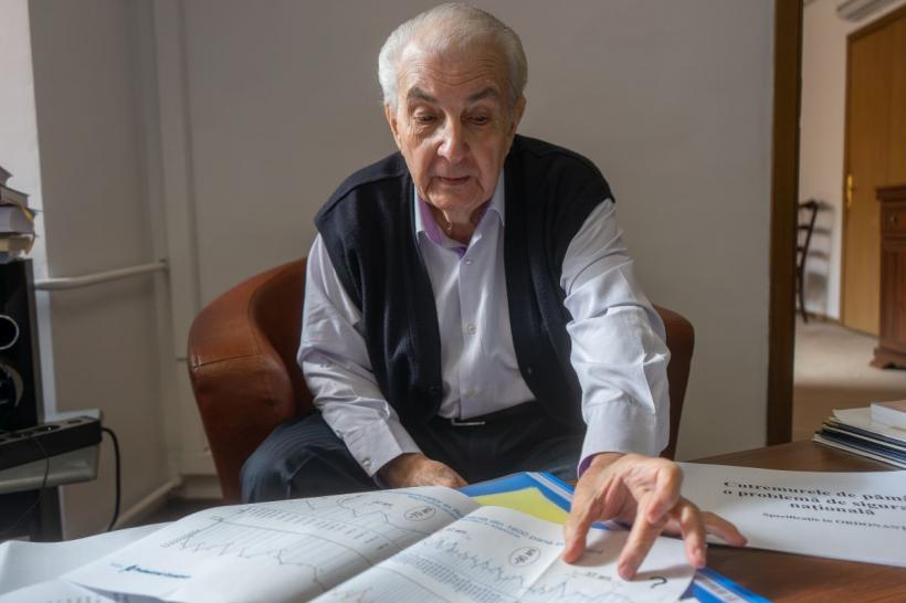 Regula marilor cutremure din România. „Două vârfuri și o pauză”. Nicolae Noica: Guvernul se ocupă cu ordonanțe fără sens 18885751