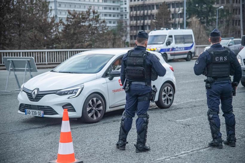 Ciocniri între fermieri și polițiști la un târg agricol din Paris, înainte de sosirea lui Macron 18886277