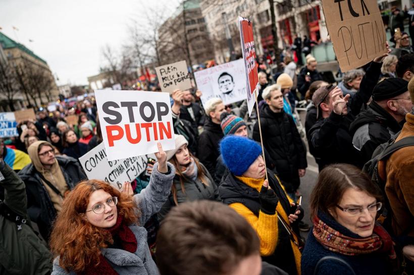 Noi represiuni ale regimului Putin. Zeci de participanți la demonstrațiile din Rusia au fost reținuți
