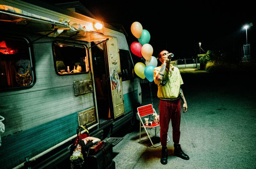 „Visuali Italiane - Noua Cinematografie Italiană în România” prezintă  „Clădirea LAF”/ „Palazzina LAF”, un film despre abuzurile la locul de muncă și cazul de detenție forțată care a șocat Italia 18886776