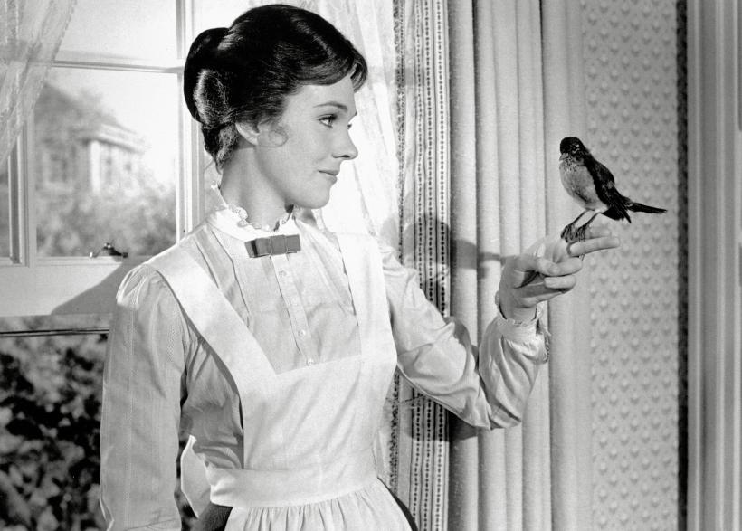 Celebrul film clasic Mary Poppins, cu Julie Andrews în rol principal, acuzat de ”limbaj discriminatoriu” 18886840
