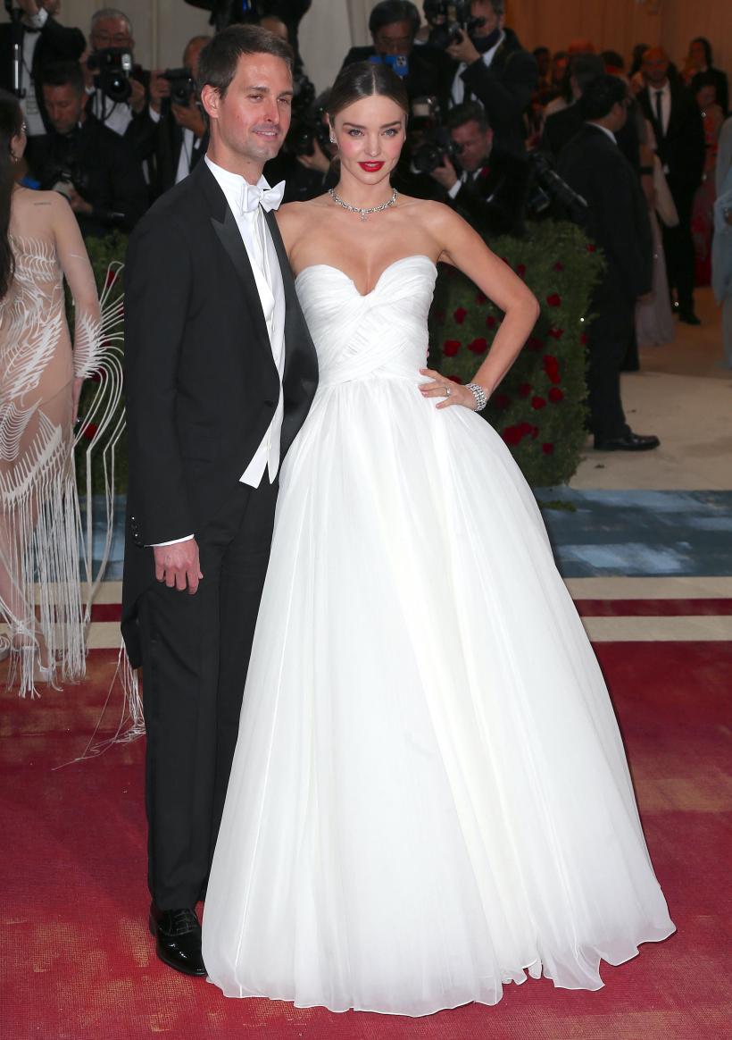 Superba Miranda Kerr, fotomodel celebru pentru Victoria's Secret, a născut cel de-al patrulea copil 18887402