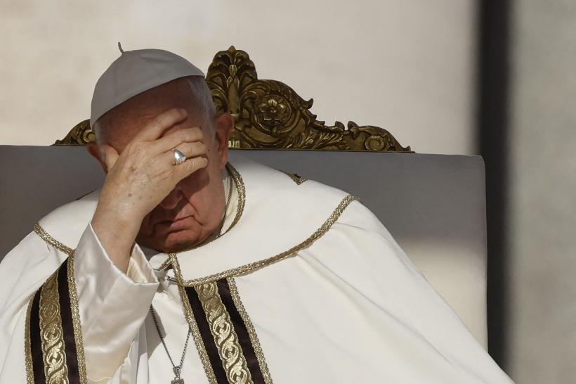 Papa Francisc nu a putut citi sâmbătă un discurs din cauza unei bronșite