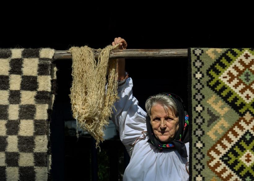 Expoziția „Tradiții și chipuri de femei în Maramureș‟, vernisată la Stockholm de Ziua Internaționala a Femeii 18887981