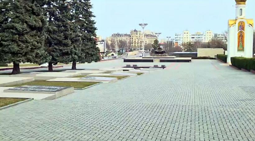 O zi în Imperiul Sovietic din Transnistria - soldați, blindate, eroi socialiști și sărăcie 18888325