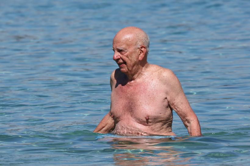 Miliardarul Rupert Murdoch s-a logodit pentru a șasea oară, la 92 de ani. Iubita lui este soacra lui Roman Abramovich 18888429