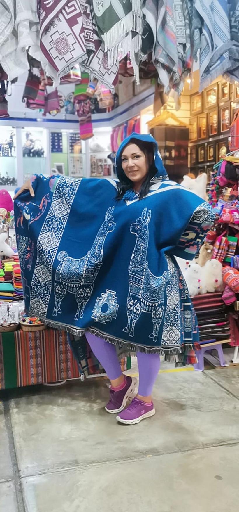 Peru, curcubeul în veșminte 18888318