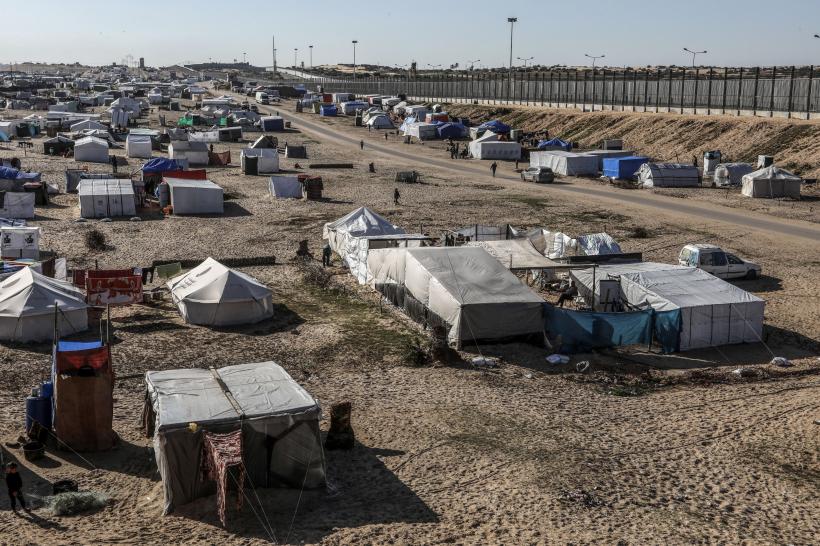 Armata SUA construiește un pod plutitor în Gaza. Vor fi asigurate două milioane de mese zilnic 18888667