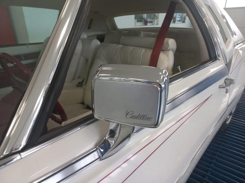 Bijuterie rară pe drumurile din România. RAR: glumele cu “sufrageria pe roți” au un sâmbure de adevăr 18888618