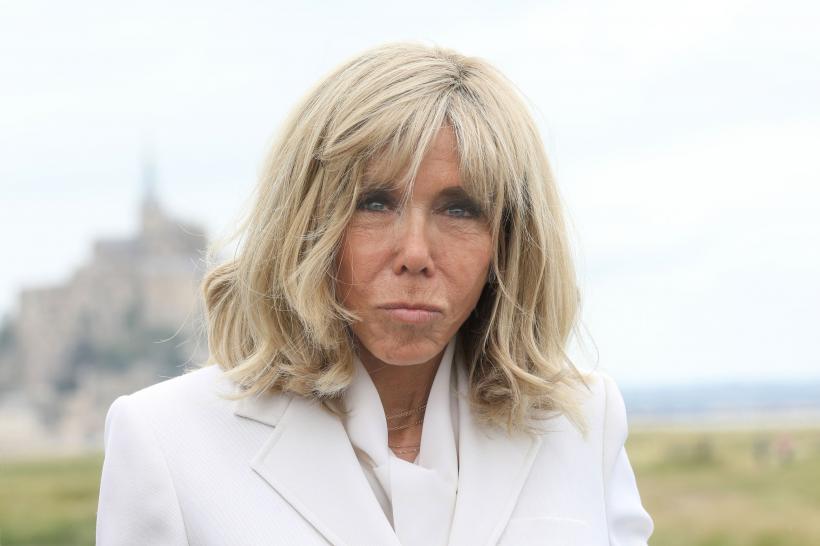 Macron denunţă „informaţiile false” conform cărora soţia sa, Brigitte, ar fi o femeie transgender 18888602
