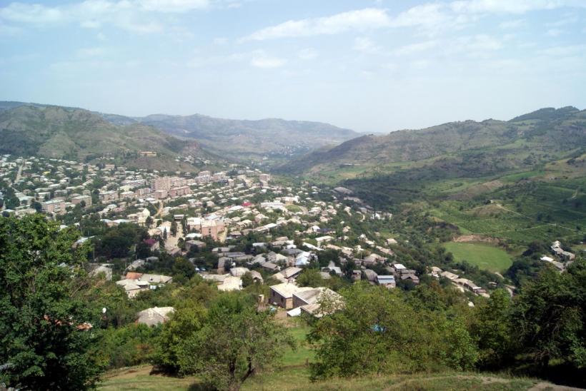 Dialog-inimă cu scriitoarea armeană Narine Abgarian: ​​​​​​​„Poți să te gândești la mine ca fiind un pic româncă” 18888766