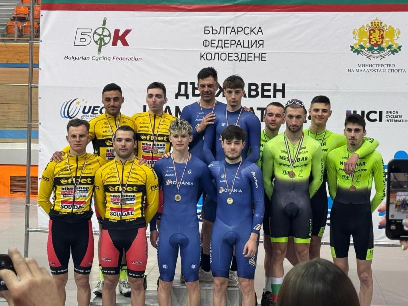 Fostul ministru al Sportului, Eduárd Novák și fiul său, Edmond, medalie de aur la Cupa Bulgariei la ciclism 18888842