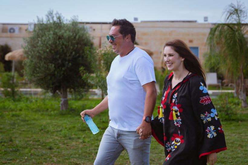 Surpriză de proporții pentru concurenții rămași în competiția Power Couple România:  se întorc cuplurile eliminate. Radu Siffredi: „Am împietrit când i-am văzut!” 18888976