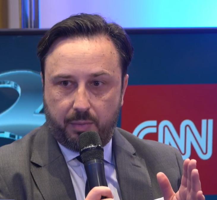 Conferinţa România Inteligentă: "Semnal verde pentru energia regenerabilă din România, eliminarea piedicilor puse în calea investițiilor energetice"  18889238