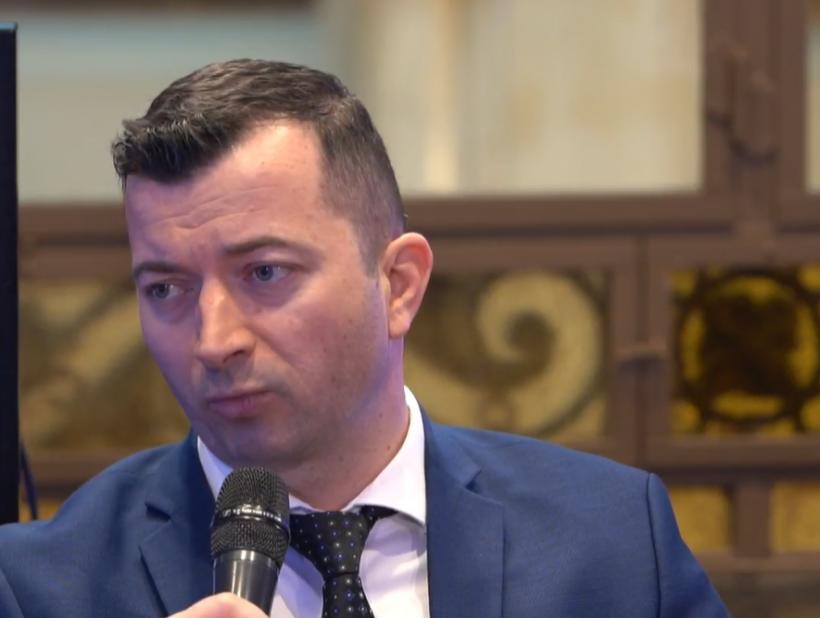 Conferinţa România Inteligentă: "Semnal verde pentru energia regenerabilă din România, eliminarea piedicilor puse în calea investițiilor energetice"  18889239