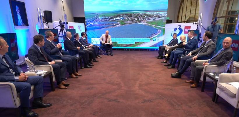 Conferinţa România Inteligentă: "Semnal verde pentru energia regenerabilă din România, eliminarea piedicilor puse în calea investițiilor energetice"  18889241