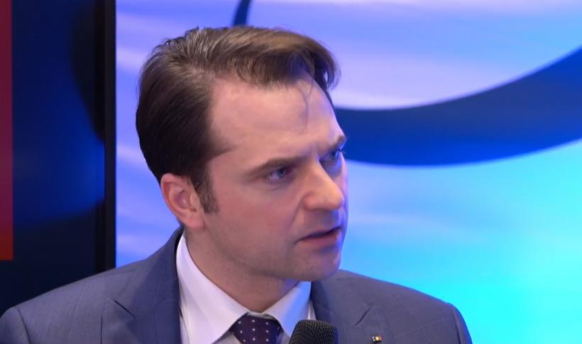 Conferinţa România Inteligentă: "Semnal verde pentru energia regenerabilă din România, eliminarea piedicilor puse în calea investițiilor energetice"  18889242