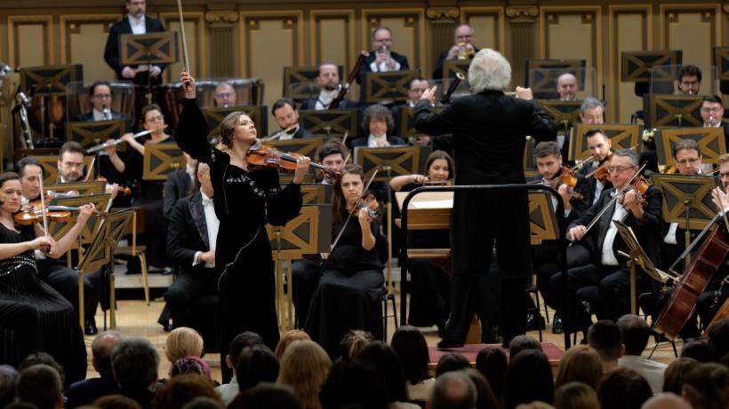 Violonista Alexandra Conunova: „Ateneul Român este ca o casă pentru mine, iar muzicienii din orchestră sunt ca o familie” 18888983