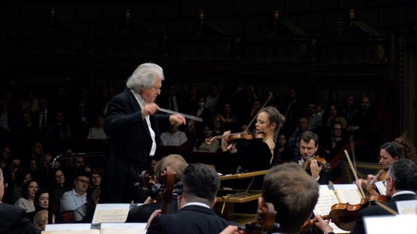 Violonista Alexandra Conunova: „Ateneul Român este ca o casă pentru mine, iar muzicienii din orchestră sunt ca o familie” 18888984