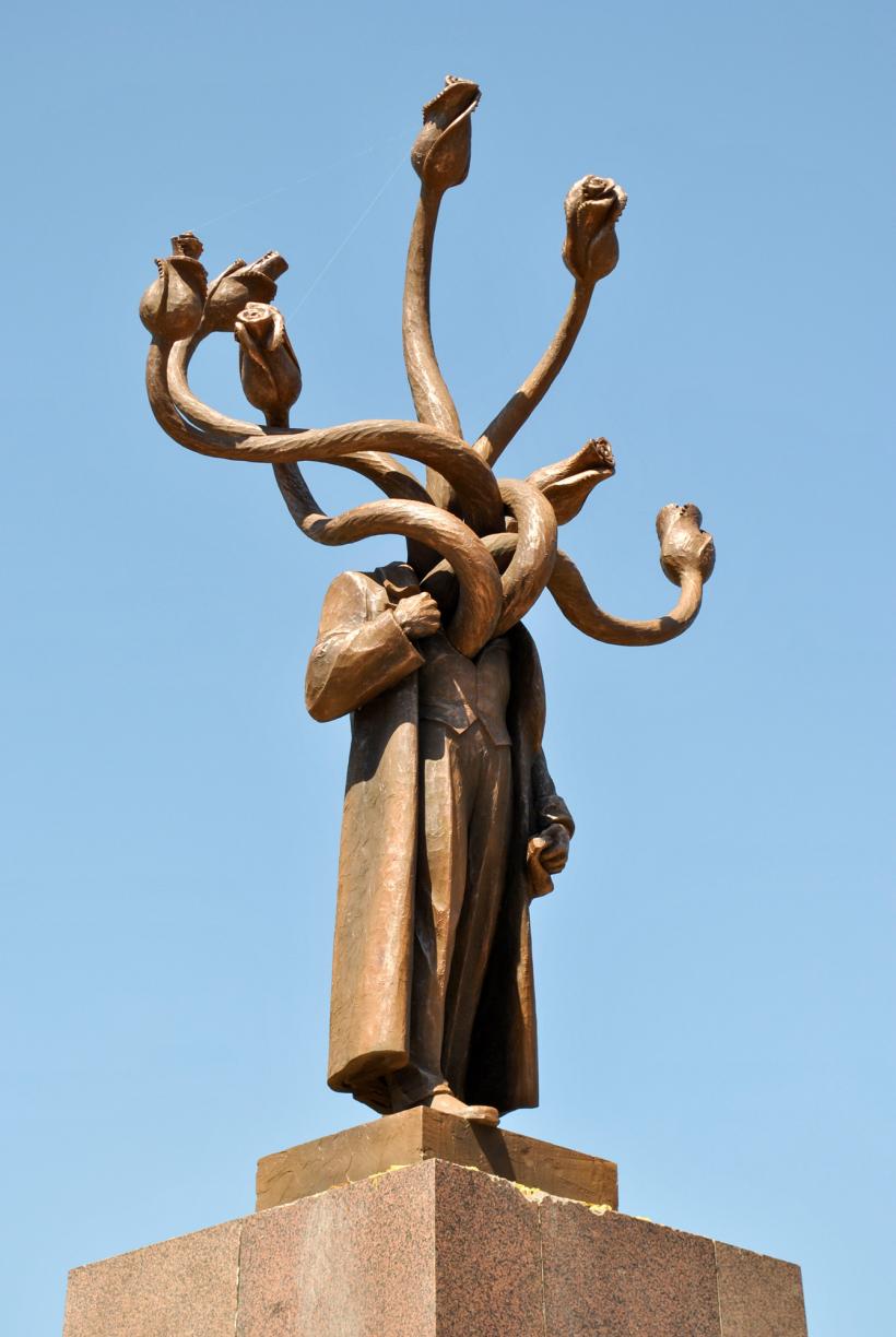 Sculptura momentului, „Hidra” lui Costin Ioniță, în licitație