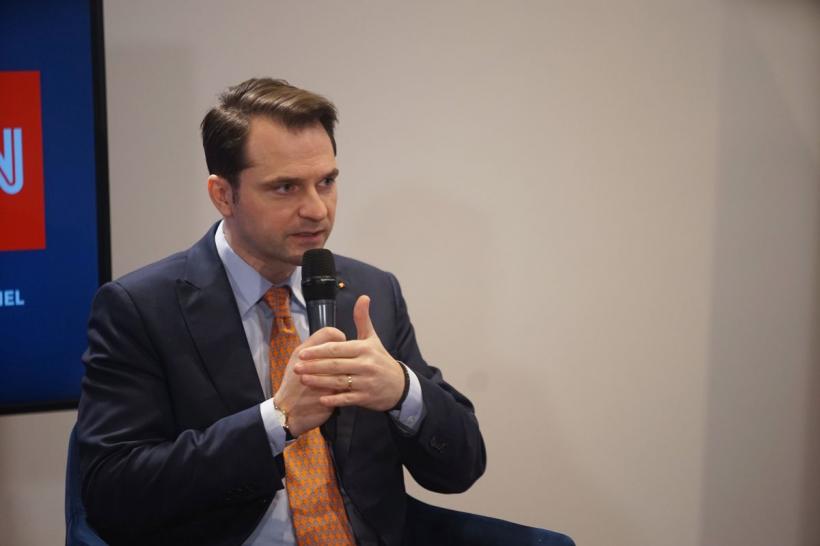 Sondajele interne ale PSD și PNL arată că Piedone se află pe primul loc, în orice scenariu, pentru Primăria Capitalei. Luptă strânsă, într-o singură situație 18889165