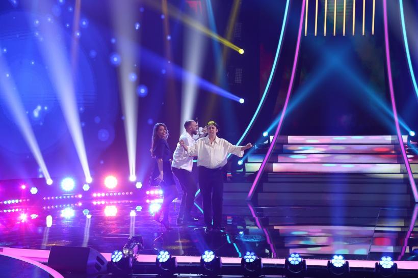 Ilona si Ristei, personaj de senzaţie, sâmbătă, de la 20.00, la Te cunosc de undeva! „N-am crezut că o să cânt asta vreodată!” 18889482