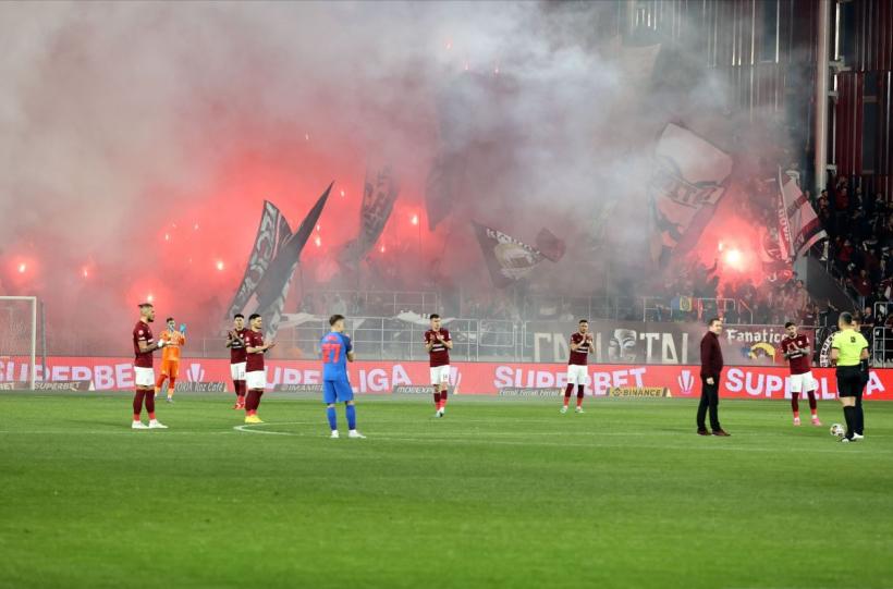 Mascații, în Giulești. „Deci Daniel Nicolae băga petardele în stadion!” 18889493
