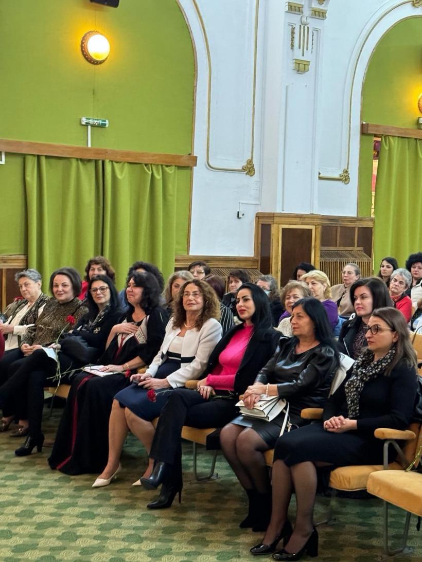 "Femei pentru Femei", o inițiativă lansată de liderul PUSL Arad, Lia Ardelean 18889771