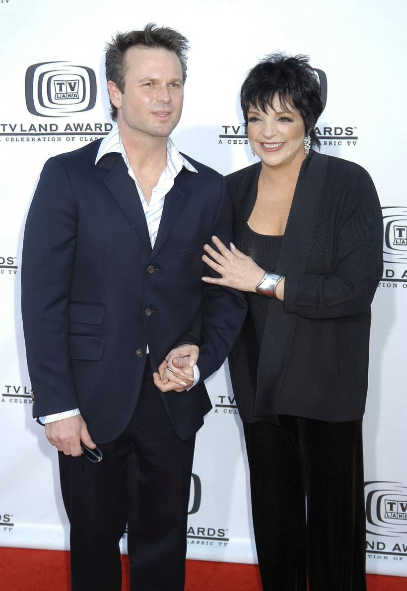 Ce spune Liza Minneli despre clipele grele prin care a trecut: "Continuați să mergeți înainte, ăsta e secretul” 18889692