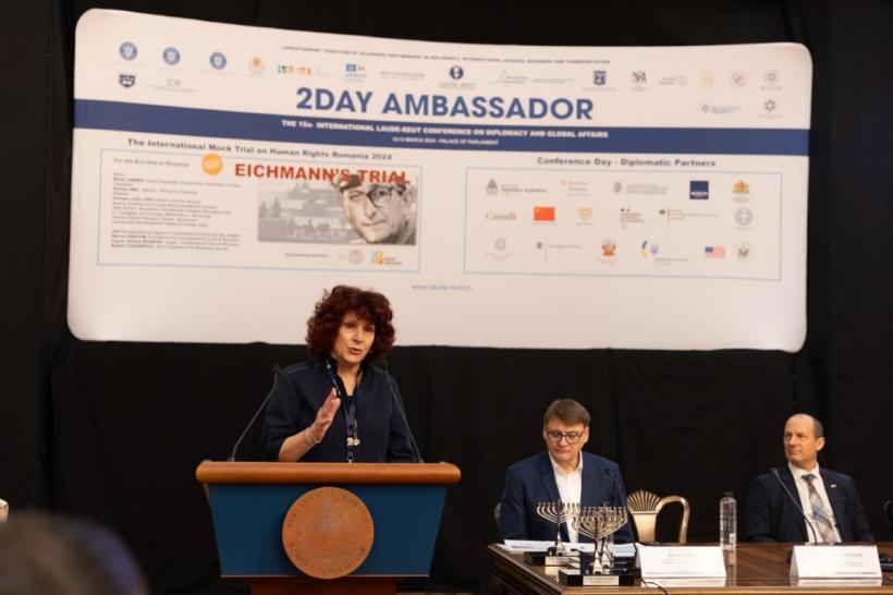 Diplomație în Parlament 18889822