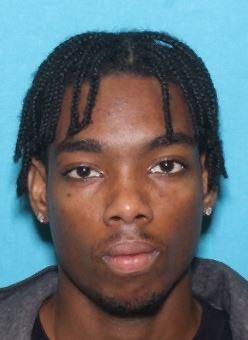 Triplă crimă: Un om al străzii și-a ucis sora de 13 ani, mama vitregă și fosta parteneră  18889937