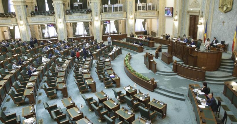 AUR a pus gând rău „publicității stradale odioase” promovate de studiourile de videochat 18890000