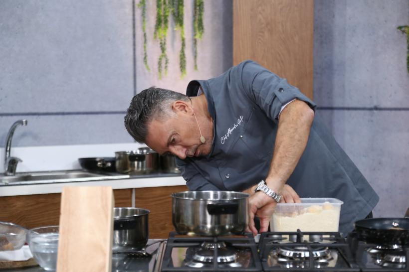 Chef Richard Abou Zaki a câștigat prima amuletă la Chefi la cuțite. „Va fi o bătălie crâncenă!”, a anunțat Chef Orlando, înaintea confruntării de diseară 18890341