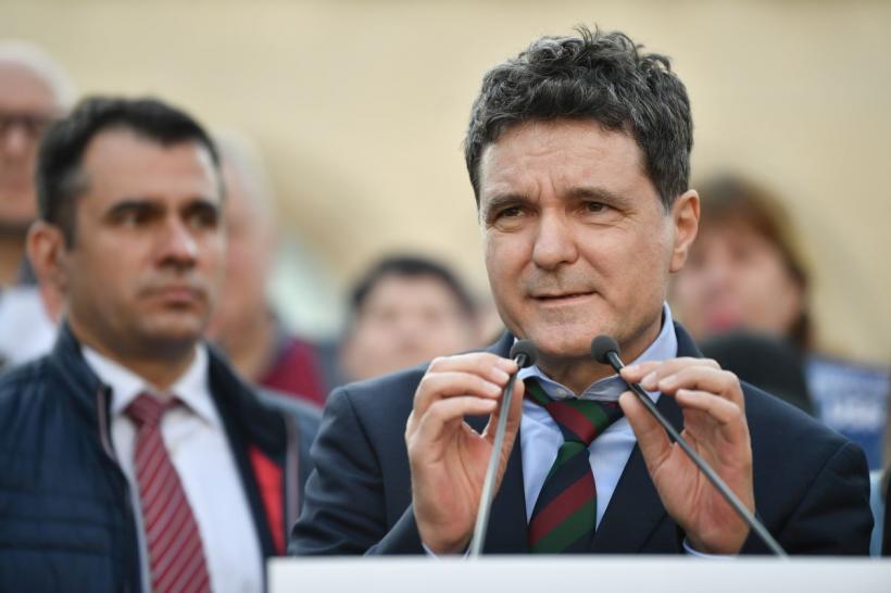 Au mai rămas 82 de zile până la alegeri. Coaliția a scos din „joben” candidatul comun. Pe cine avantajează această nominalizare 18890198