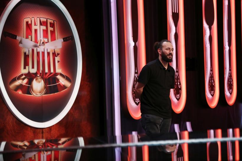 Chef Sautner a câștigat amuleta ieri seară, la Chefi la cuțite. Diseară, jurații sunt uluiți de surpriza culinară creată de o concurentă. Chef Ștefan: ”Nu am mai văzut așa ceva!” 18890468