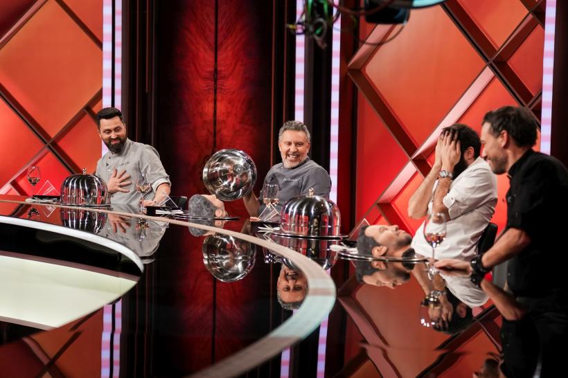 Chef Sautner a câștigat amuleta ieri seară, la Chefi la cuțite. Diseară, jurații sunt uluiți de surpriza culinară creată de o concurentă. Chef Ștefan: ”Nu am mai văzut așa ceva!” 18890473