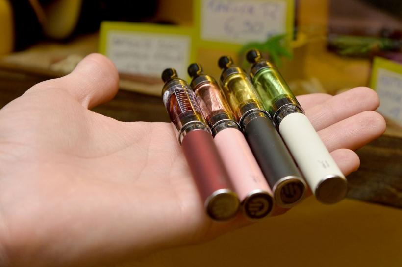 Încă o țară interzice țigările electronice de unică folosință