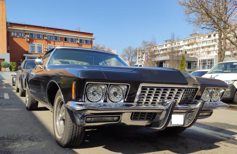 Bijuterie pe roți pe șoselele din România. Un Buick Riviera din 1972 a făcut senzație la Registrul Auto Român 18890754