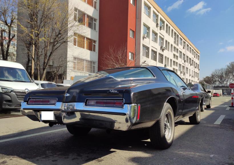 Bijuterie pe roți pe șoselele din România. Un Buick Riviera din 1972 a făcut senzație la Registrul Auto Român 18890757