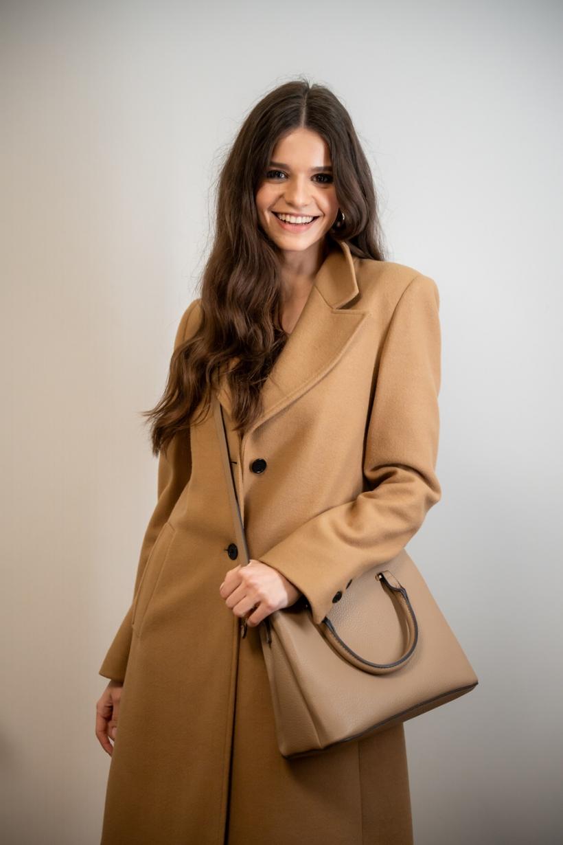 Daria Pentelie se alătură distribuției comediei romantice Lasă-mă, îmi place! Camera 609, de la Antena 1 18890742