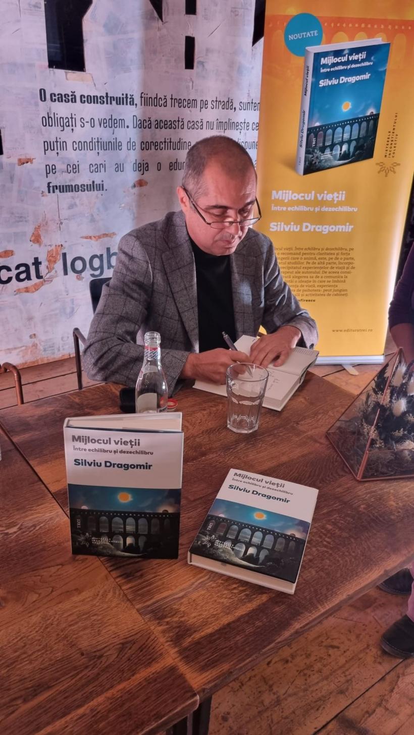 Dialog fin cu filosoful, psihanalistul jungian și editorul Silviu Dragomir: „Viața omului e ca drumul soarelui: răsare, strălucește, apoi se lasă întunericul” 18890645