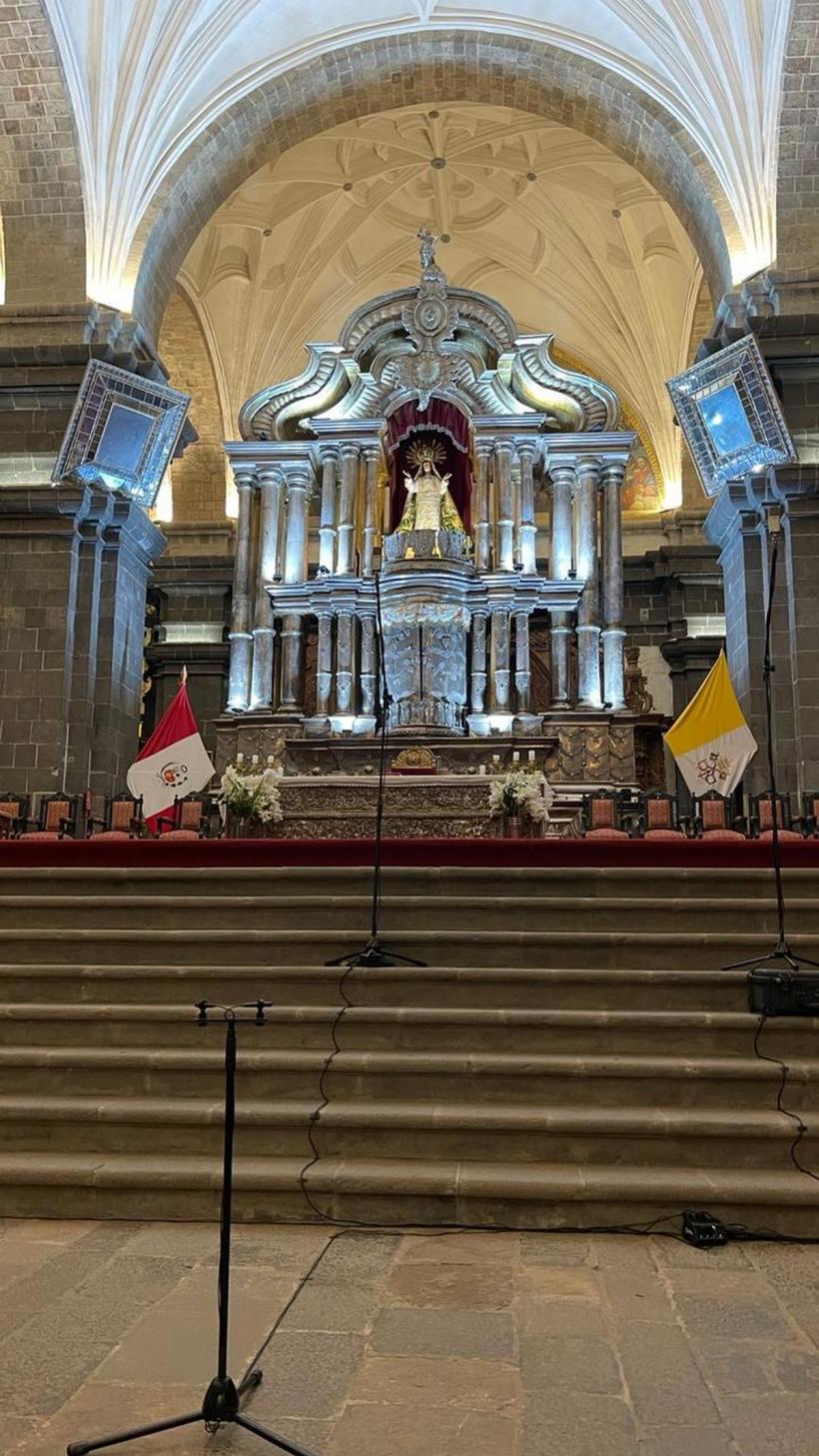 Hai, România! Corul Madrigal, spectacol emoționant într-o catedrală din Peru 18890617