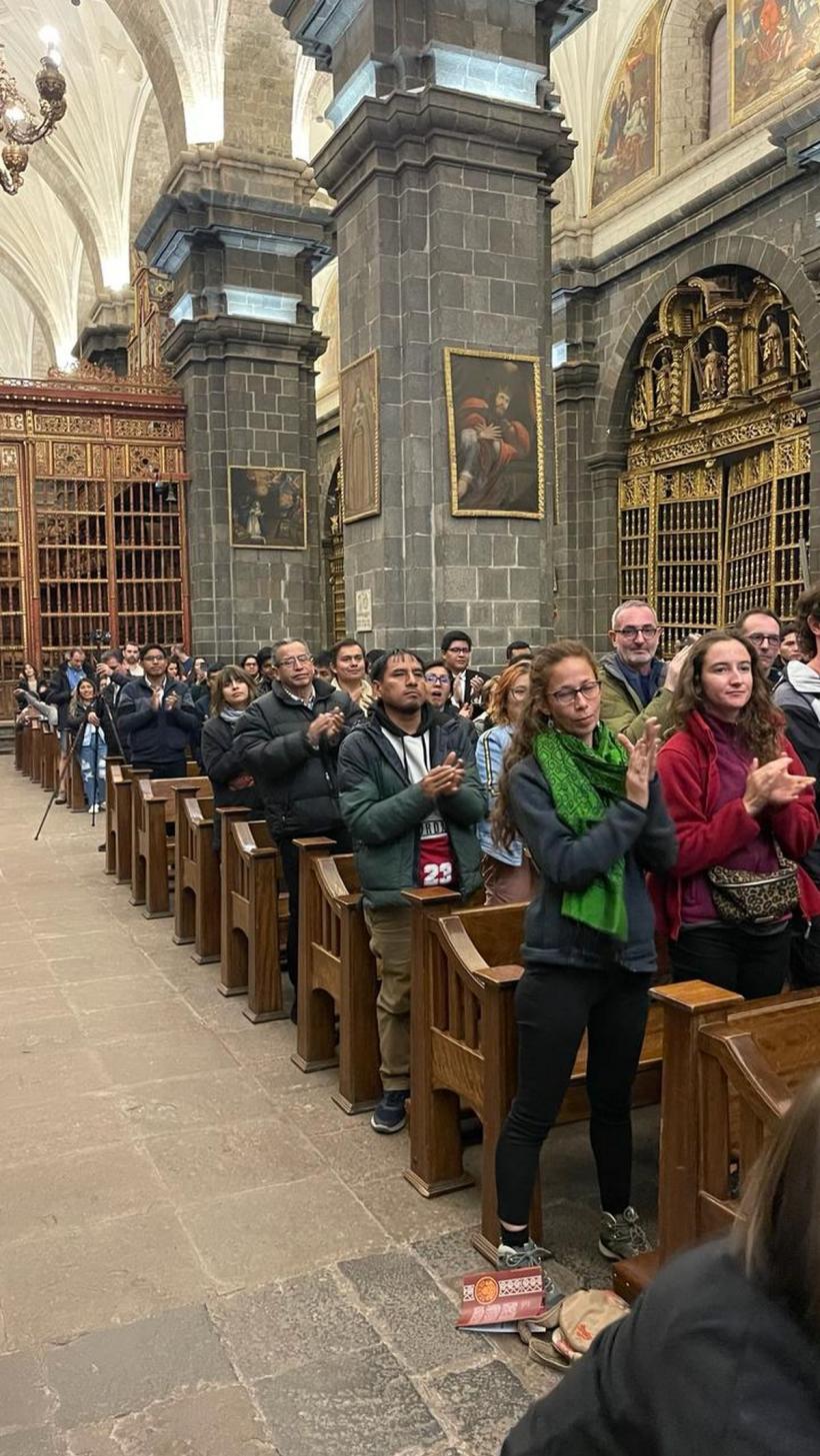 Hai, România! Corul Madrigal, spectacol emoționant într-o catedrală din Peru 18890618