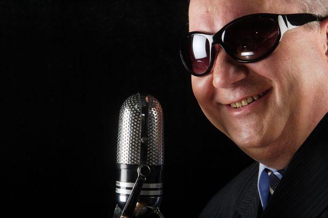 Cântărețul George Nicolescu, artistul orb cunoscut pentru hit-ul „Eternitate”, a murit la vârsta de 74 de ani