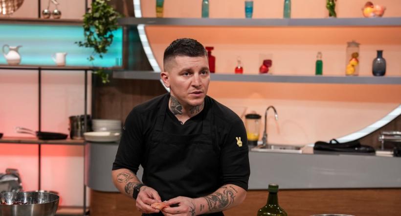 Jurații Chefi la cuțite sunt provocați să facă preparate cu un buget de 30 de lei, iar românul care a gătit în echipa celui mai bun Chef din Asia vine diseară la preselecții 18891495