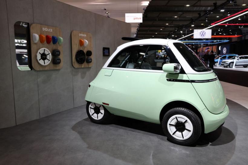 O nouă mașină atrage privirile pe străzile din România. Cât costă Microlino 18891622